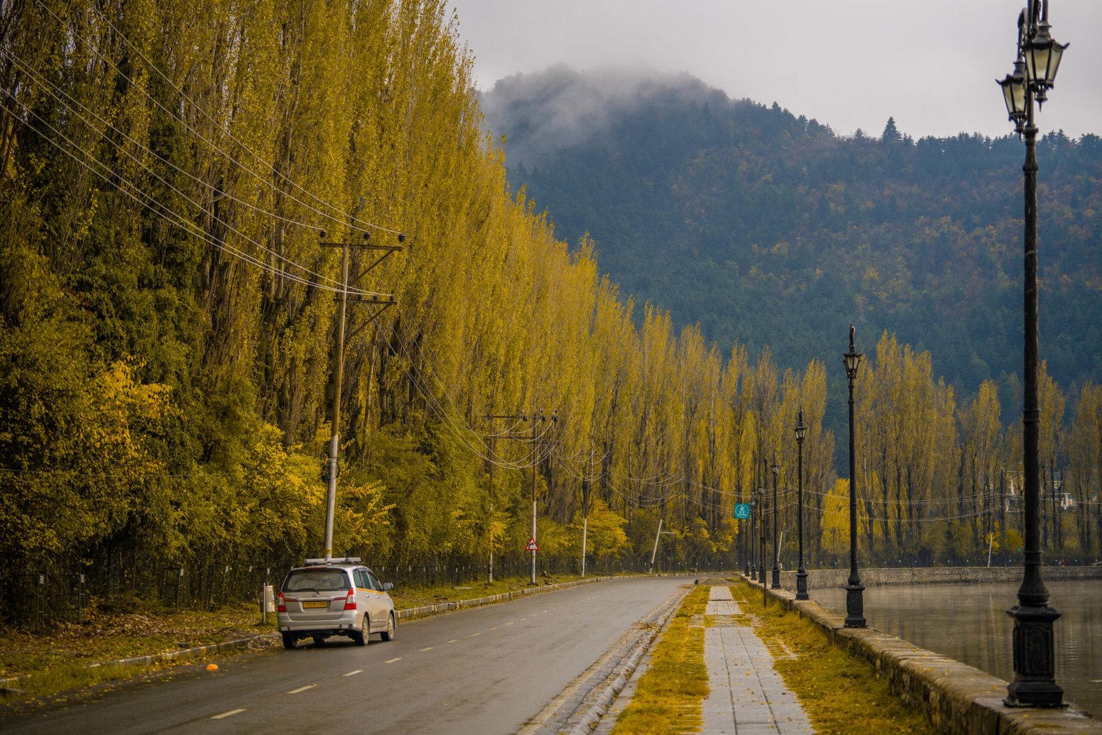 book cab in kashmir