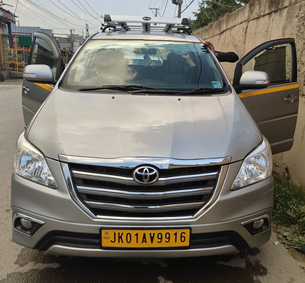 best taxi service in kashmir